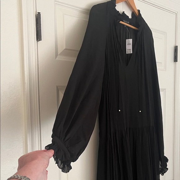 Banana Republic Tiered Black Maxi Dress Sz S - Picture 3 of 11